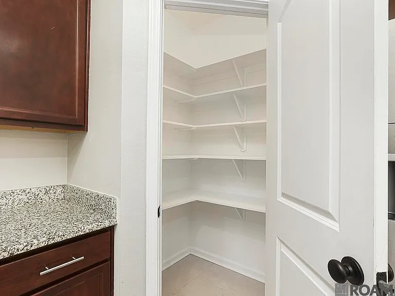 18317 Sunset Park Dr — Photo 10