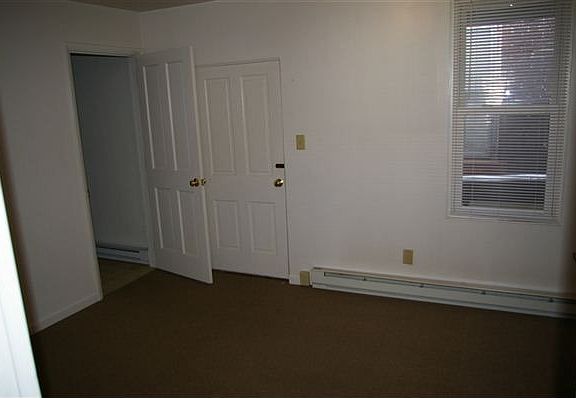 Livingroom bedroom from hall