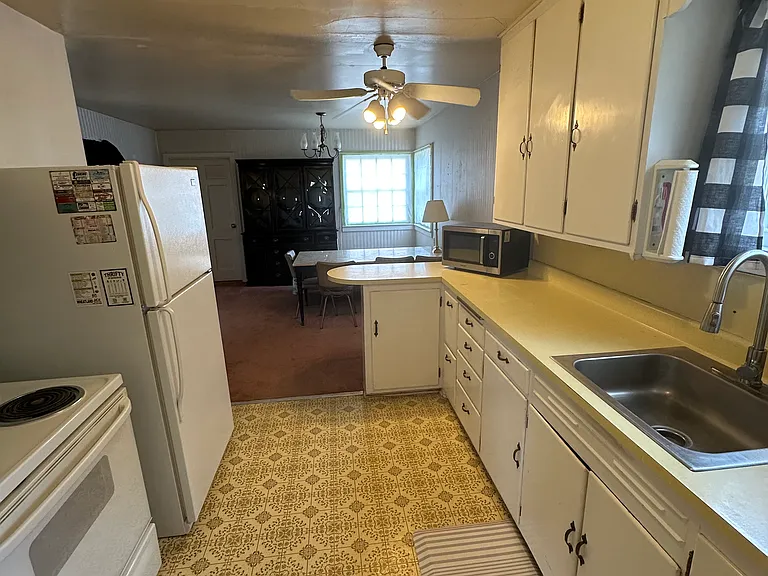 1054 High St — Photo 8