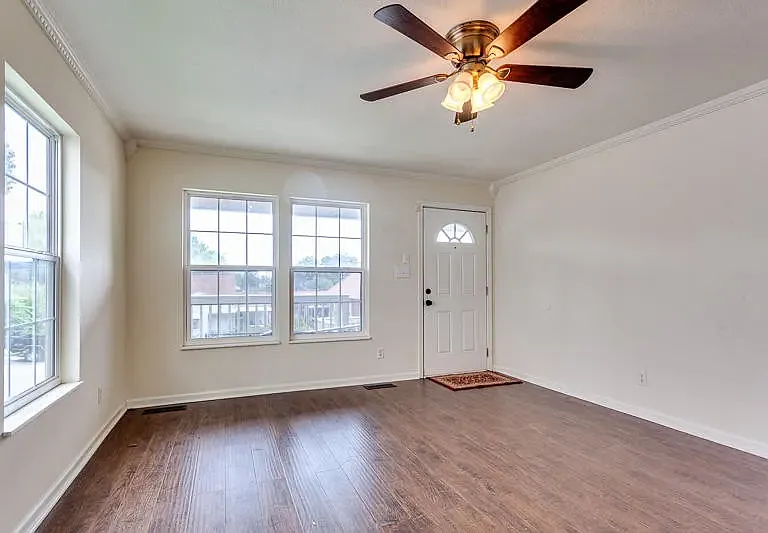 505 E Emerald Ave — Photo 6