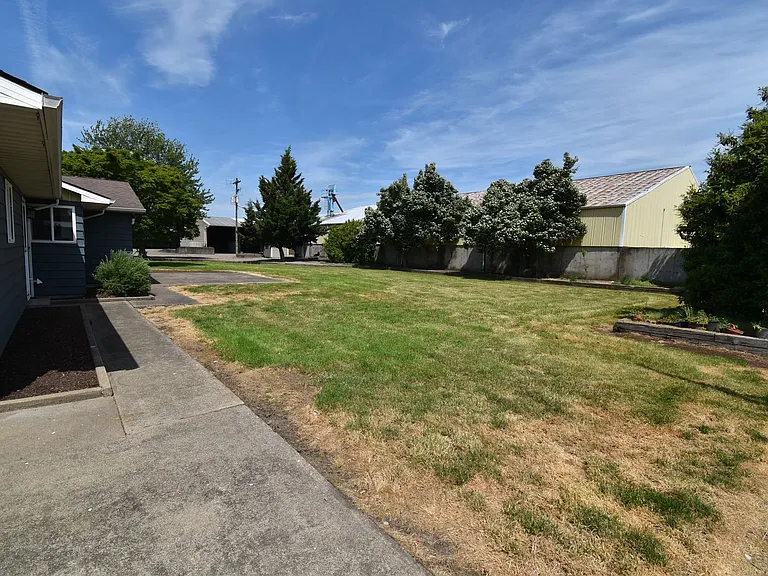 35725 Engle Rd SE — Photo 5