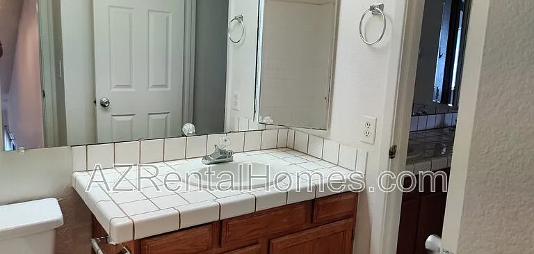 819 N College Ave #I121 — Photo 14