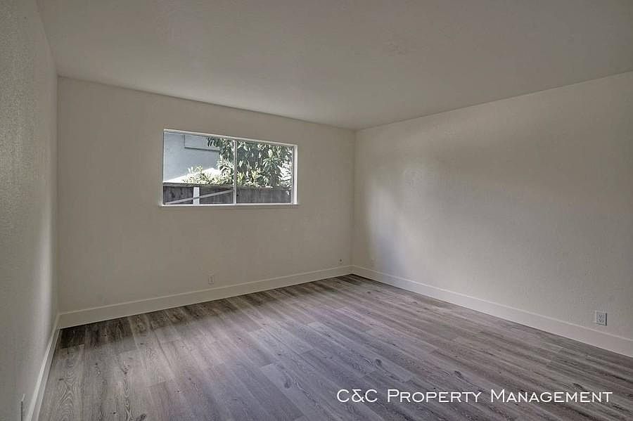 2nd image of 1332 Lick Ave