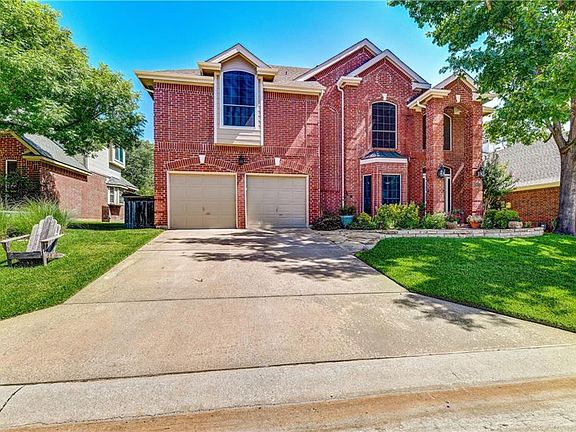2nd image of 2670 Woodside Dr