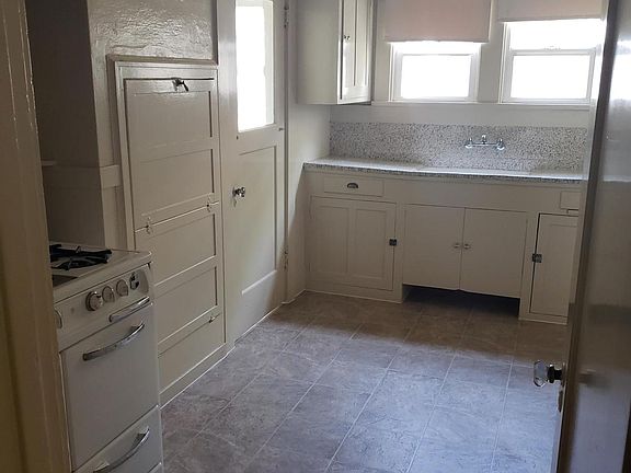 3rd image of 1310 26th St #1310B