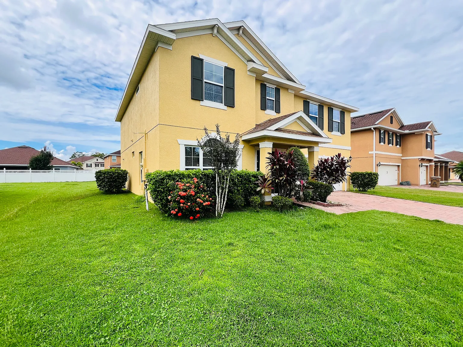 2352 Levante Ct — Photo 2