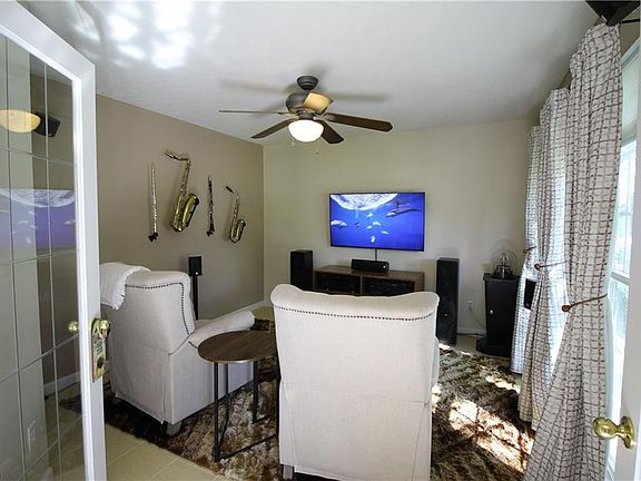 5th image of 10065 Brushwood Dr