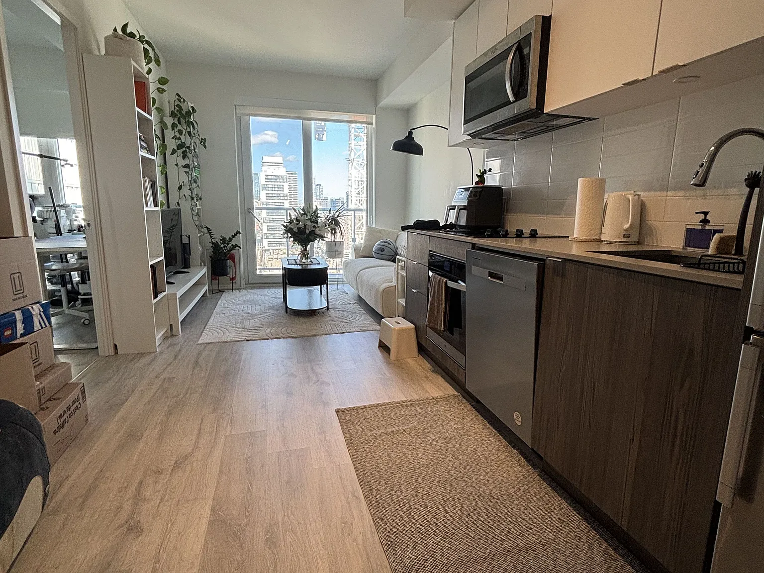 Social Condo — Photo 2