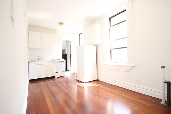 Rented by Compass | media 32