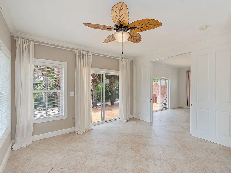 272 Calusa Blvd — Photo 27