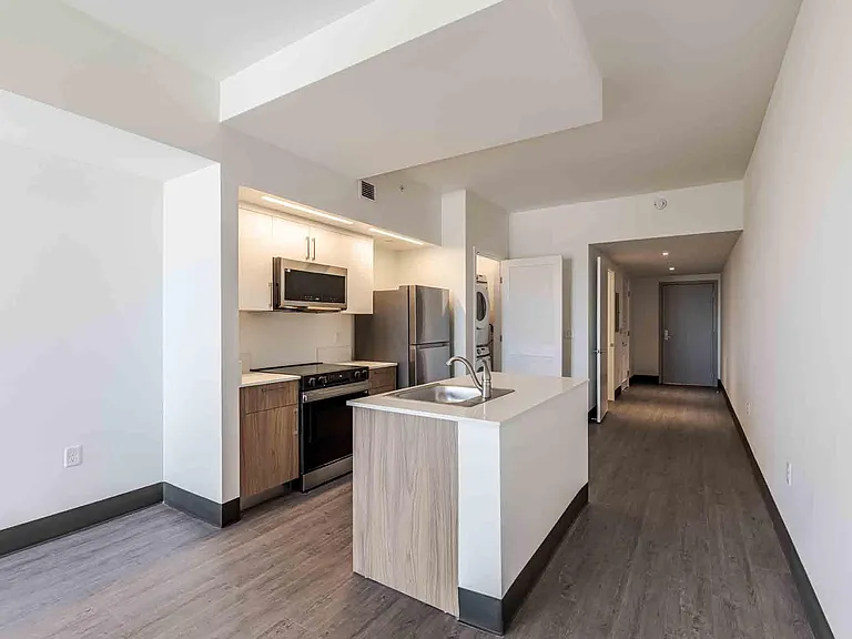 The Anamar at Collins Park — Photo 11