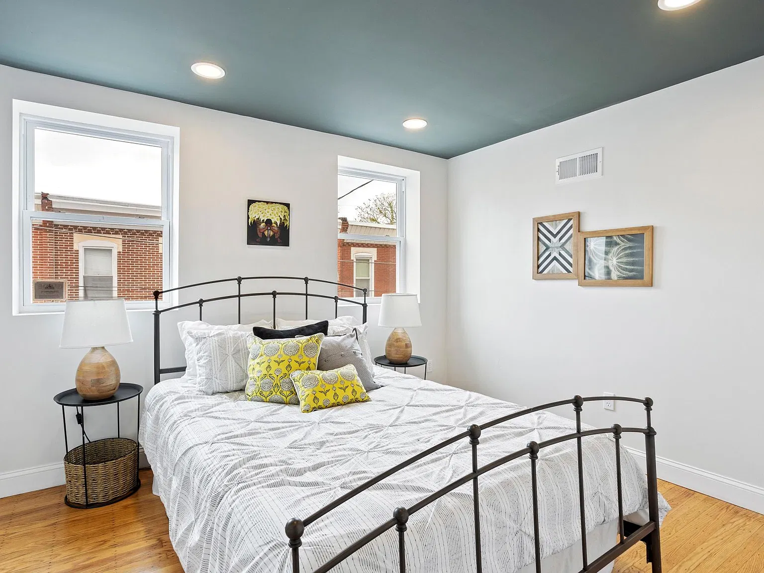 2 bed, 1.5 bath, 920 sqft, $2,200 — Photo 4