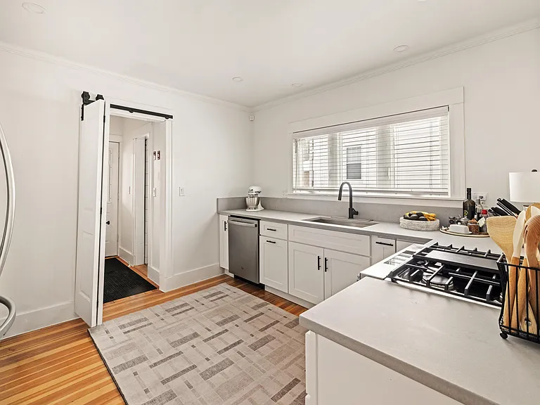 11 Hillview Ave #1 — Photo 6