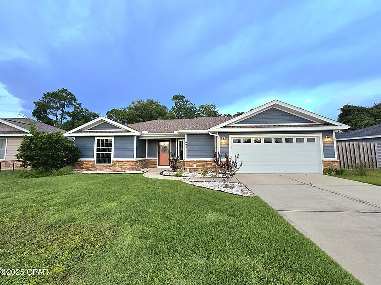 603 Diamonte Cir — Photo 1