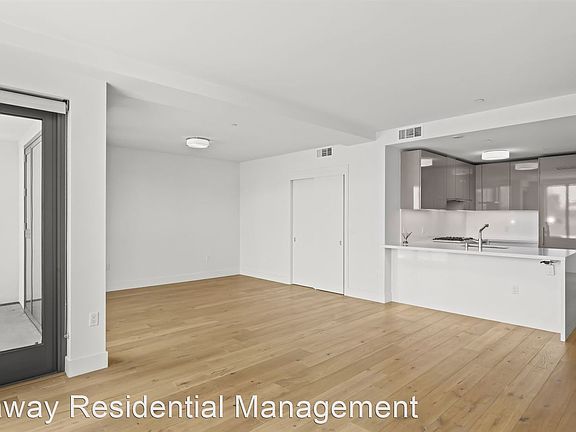 3rd image of 1450 Franklin St APT 807