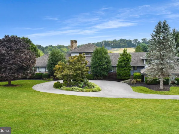 36 Wyndemere Lake Dr, Chester Springs, PA 19425