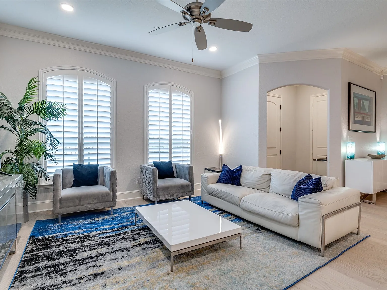 3 bed, 2.5 bath, 2502 sqft, $3,000 — Photo 1