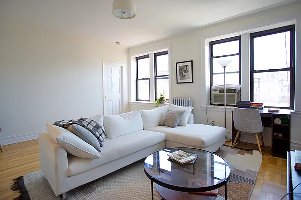 Rented by Bond New York | media 16