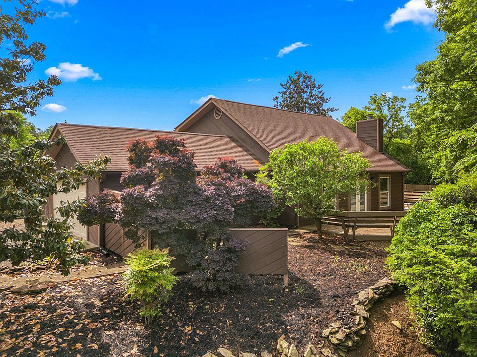 1st image of 3844 Lake Point Dr