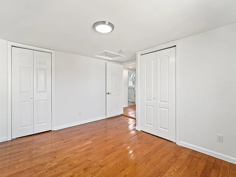 133 Augusta St — Photo 17