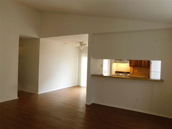 4th image of 12003 Arrowwood Dr #A