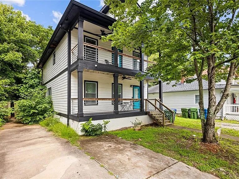 1141 McDaniel St SW — Photo 1