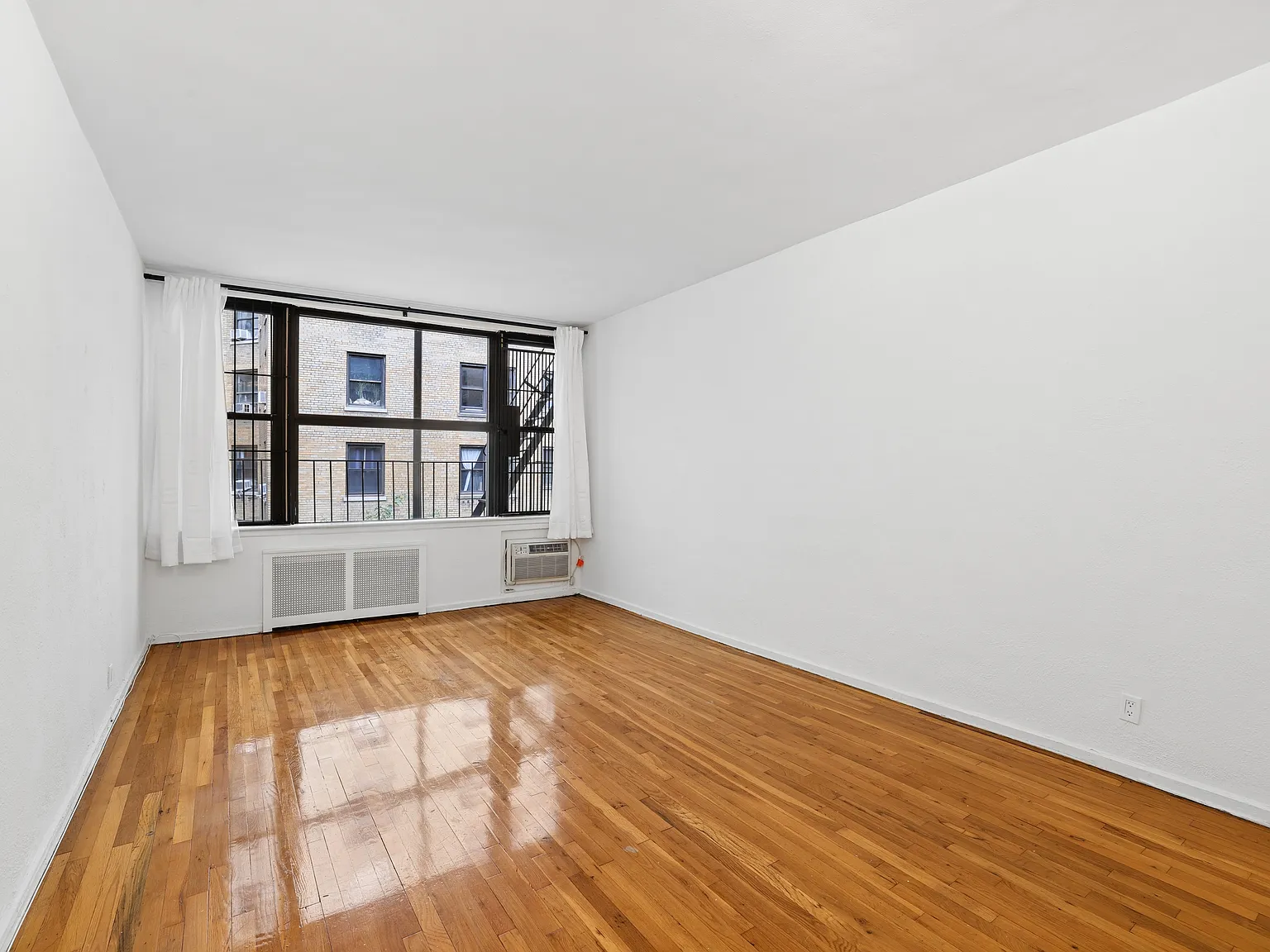 304 East 73rd Street — Photo 4