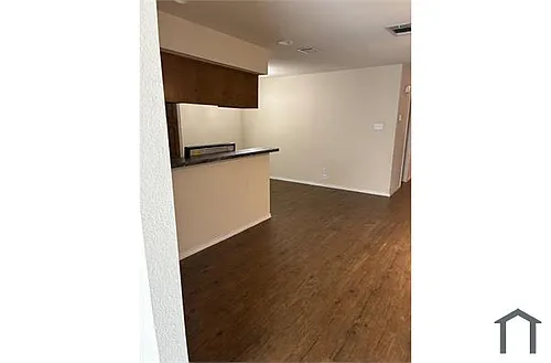 2307 Monte Carlo Dr #B Photo 1