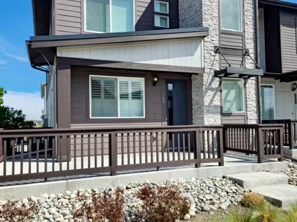 2069 S Vance Way, Lakewood, CO 80227