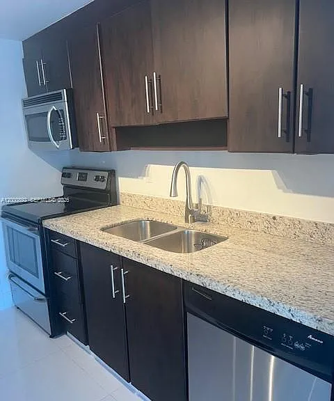 9800 W Bay Harbor Dr #308 — Photo 7