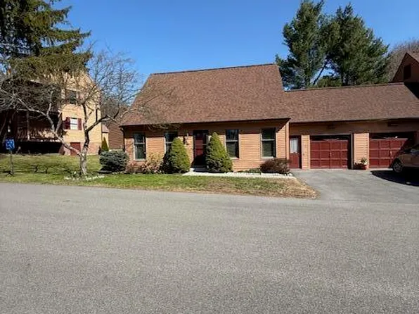 1 Coachlight Lane #1C, Portland, ME 04102