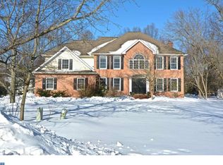 12 Linden Ln, Pennington, NJ 08534