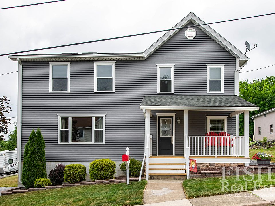 1st image of 219 Gordon St S