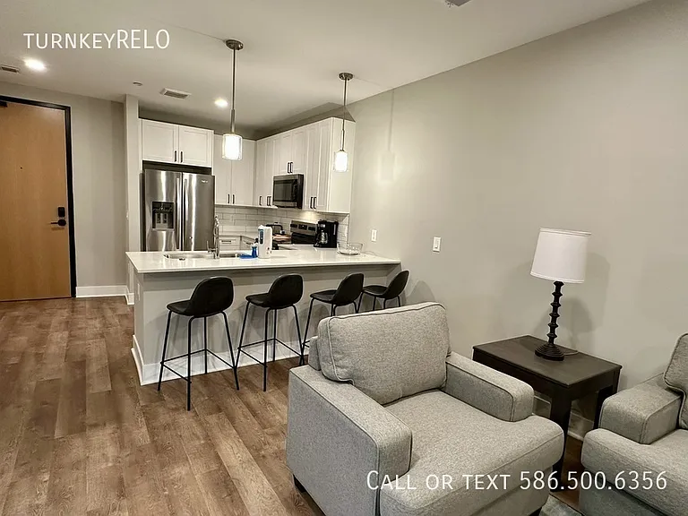 375 Kirts Blvd #106 — Photo 7