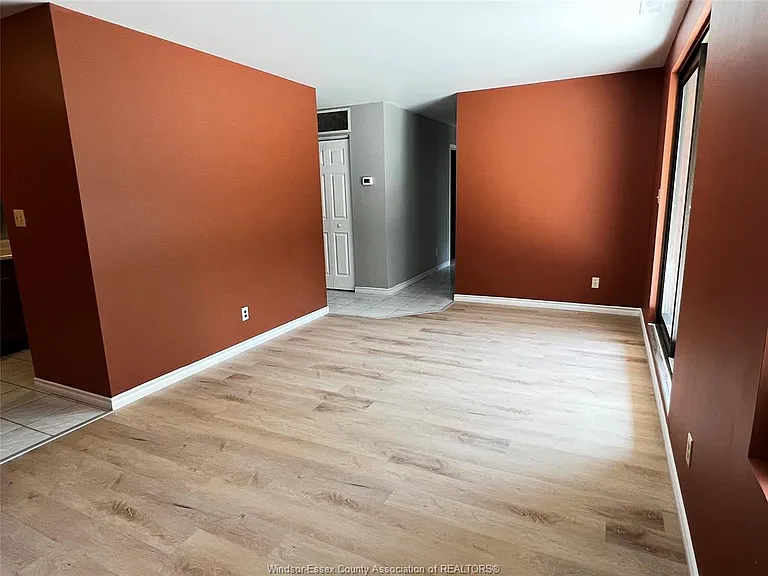 3875 Tecumseh Rd E #3 — Photo 3