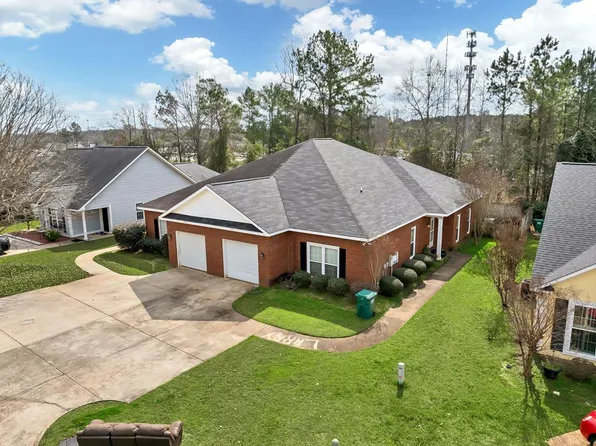 3106 Wax Myrtle Ln, Albany, GA 31721