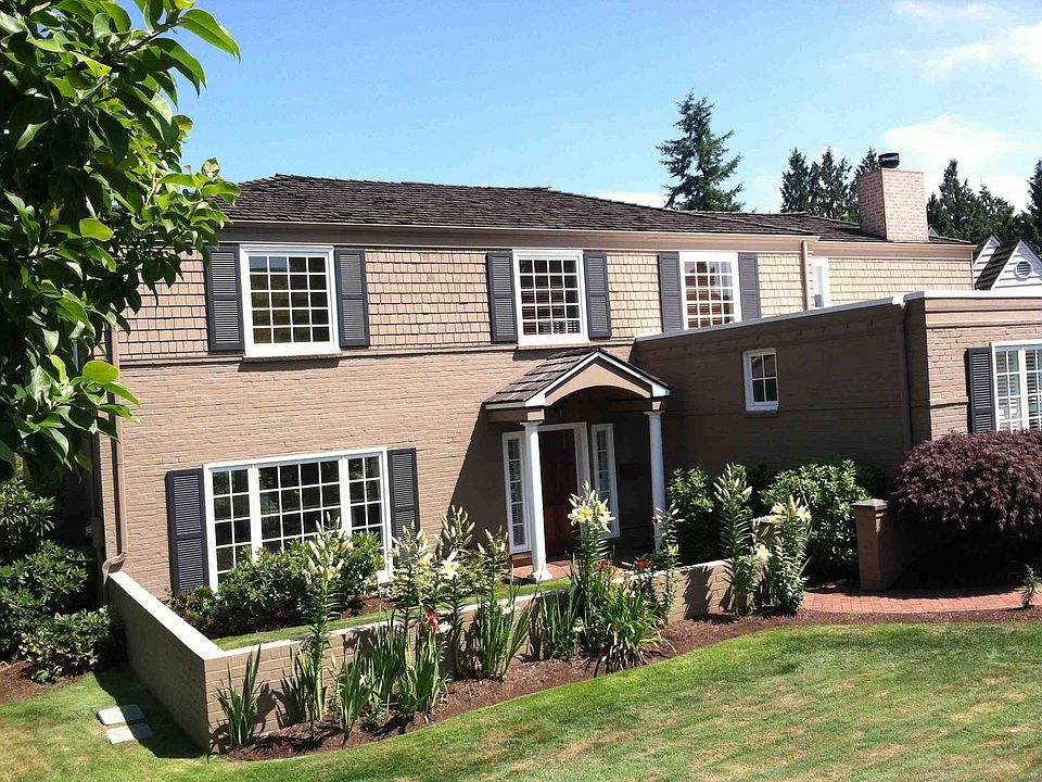2nd image of 5728 65th Ave NE