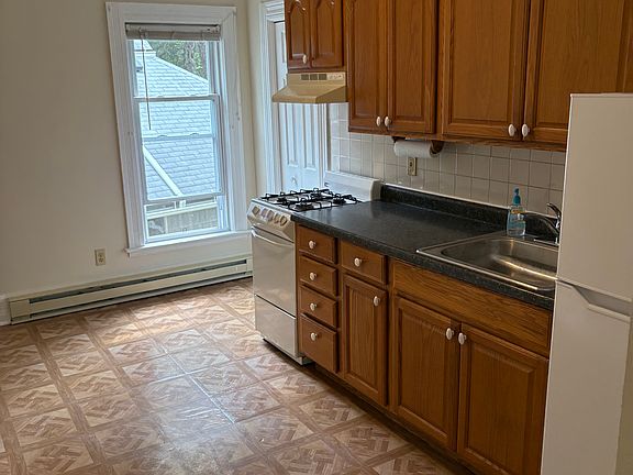 2nd image of 535 Wellman Ave SW
