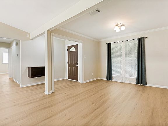 4th image of 1507 Barclay Dr