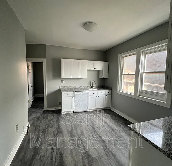 6628 W Lafayette Blvd — Photo 3