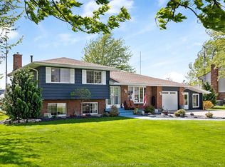 19085 Blue Water Ave, Lakeshore, ON N0P 2L0