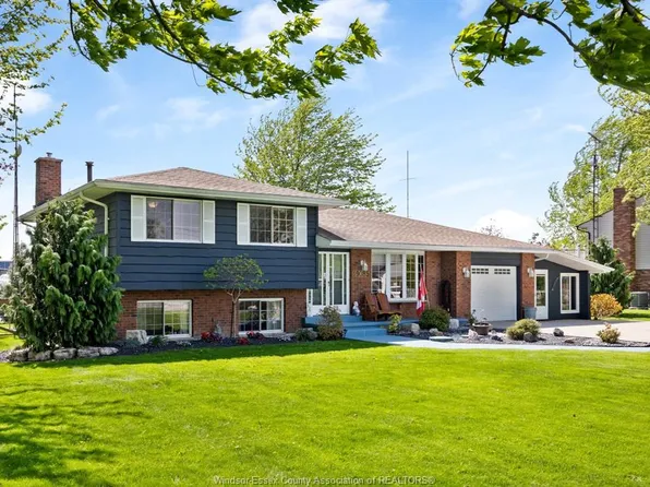 19085 Blue Water Ave, Lakeshore, ON N0P 2L0