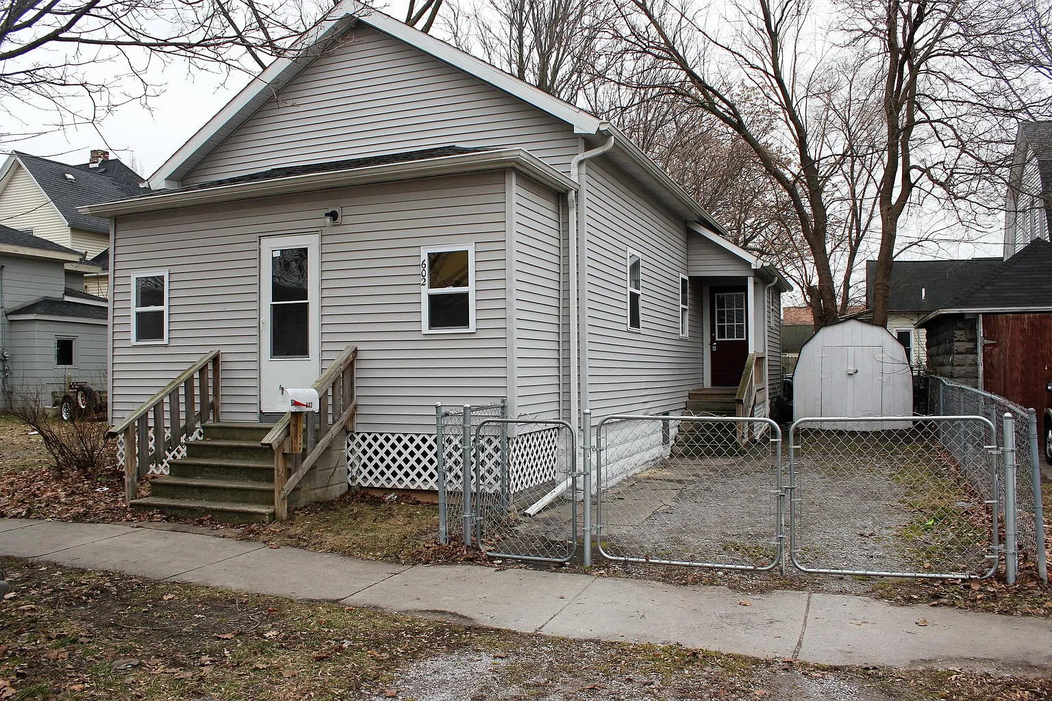 602 E Ohio St photo 1