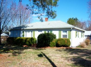 105 Warner Rd, Urbanna, VA 23175