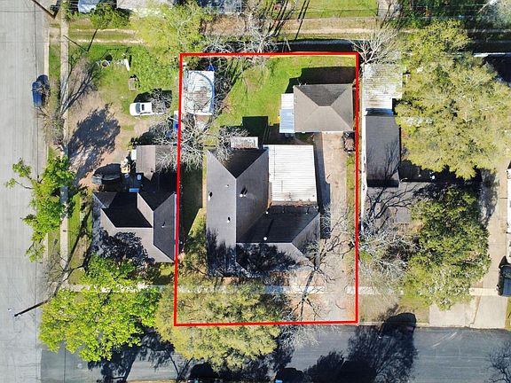 4th image of 820 6th St