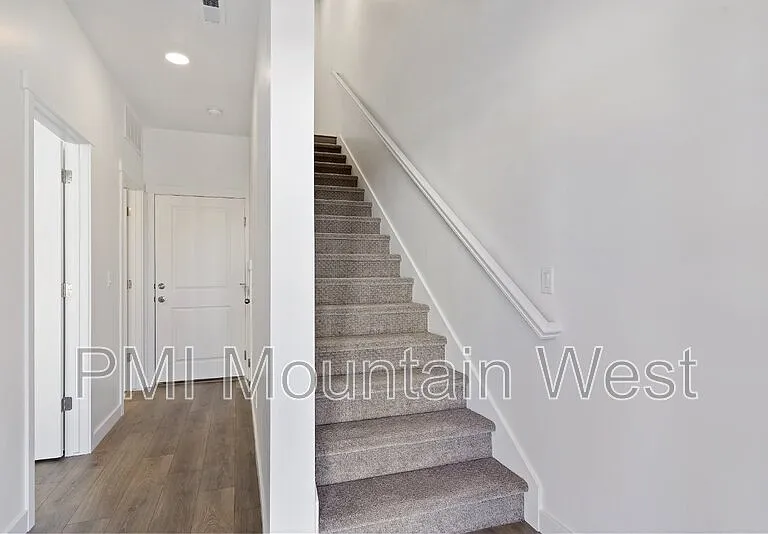 1836 W Red Twilight Ln — Photo 6