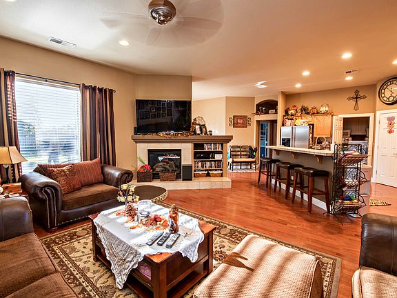 2nd image of 7931 Zaragoza Ct
