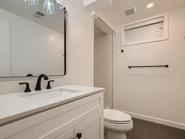 3231 Ammons Ct — Photo 8