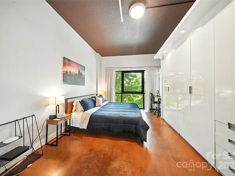 715 N Church St #215 — Photo 8