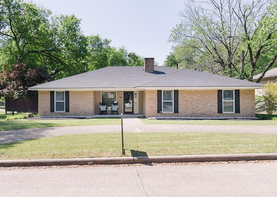 1st image of 307 Shepards Hill Dr